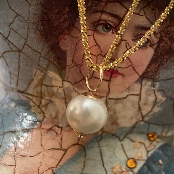 14kt solid gold 10mm round pearl charm pendant for earrings or necklace - Picture 1 of 7